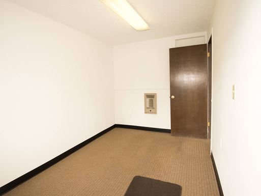Source URL: https://cdnsc.rentcafe.com/dmslivecafe/2/124333/p1041216_BurnhamBusiness_Storage_09_1_PhotoGallery.jpg?width=-1&height=385&quality=80