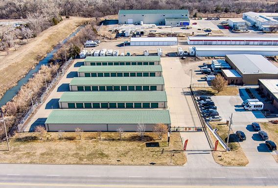 Source URL: https://cdnsc.rentcafe.com/dmslivecafe/2/143515/p1948453_u3103-SalinaCentennial-003_1_PG.jpg?width=-1&height=385&quality=80