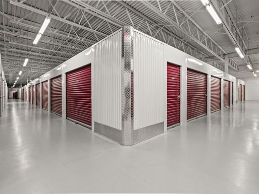Source URL: https://cdnsc.rentcafe.com/dmslivecafe/2/143515/p2311248_Interior-Units-3_1_PG.jpg?width=-1&height=385&quality=80