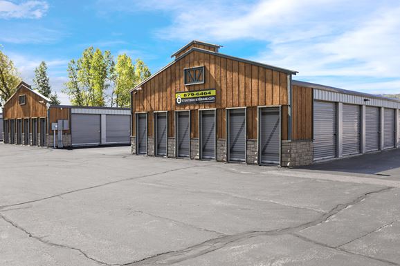 Source URL: https://cdnsc.rentcafe.com/dmslivecafe/2/146824/property_06-2023_Copy%20of%201S2A6421.jpg?width=-1&height=385&quality=80