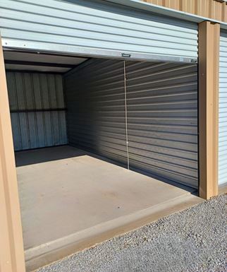 Source URL: https://cdnsc.rentcafe.com/dmslivecafe/2/195513/trimble-storage-3.jpg?width=-1&height=385&quality=80
