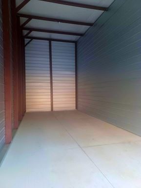 Source URL: https://cdnsc.rentcafe.com/dmslivecafe/2/195513/trimble-storage-6.jpg?width=-1&height=385&quality=80