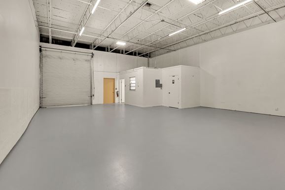 Source URL: https://cdnsc.rentcafe.com/dmslivecafe/2/220663/17%20insideoffice.jpeg?width=-1&height=385&quality=80