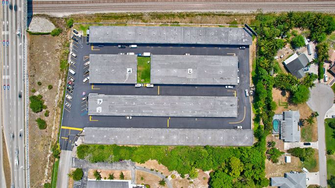 Source URL: https://cdnsc.rentcafe.com/dmslivecafe/2/220663/8%20aerial%20shot.jpg?width=-1&height=385&quality=80