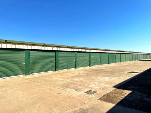 Source URL: https://cdnsc.rentcafe.com/dmslivecafe/2/226539/property_08-2024_Storage%20Units.jpeg?width=-1&height=385&quality=80