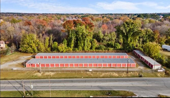 Source URL: https://cdnsc.rentcafe.com/dmslivecafe/2/237637/property_10-2024_IMG_9666.jpg?width=-1&height=385&quality=80