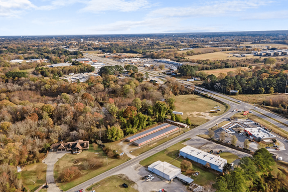 Source URL: https://cdnsc.rentcafe.com/dmslivecafe/2/237637/property_10-2024_Just%20Off%20Hwy%2070.png?width=-1&height=385&quality=80