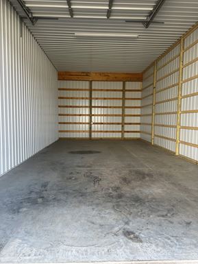 Source URL: https://cdnsc.rentcafe.com/dmslivecafe/2/254019/p1973601_Heath%20-%2020x40%20-%20Interior1(1).jpg?width=-1&height=385&quality=80