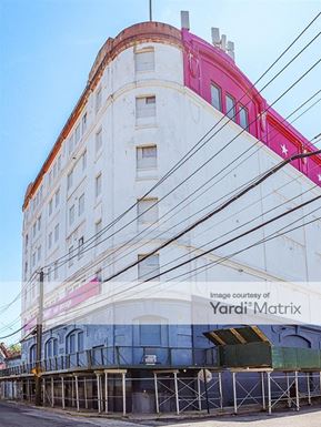 Source URL: https://cdnsc.rentcafe.com/dmslivecafe/3/1057973/1057973-1-5.jpg?width=-1&height=385&quality=80