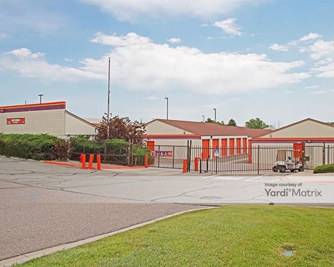 Source URL: https://cdnsc.rentcafe.com/dmslivecafe/3/1058152/1058152-1-4.jpg?width=-1&height=385&quality=80