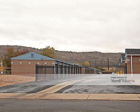 Source URL: https://cdnsc.rentcafe.com/dmslivecafe/3/1058157/1058157-1-4.jpg?width=-1&height=385&quality=80