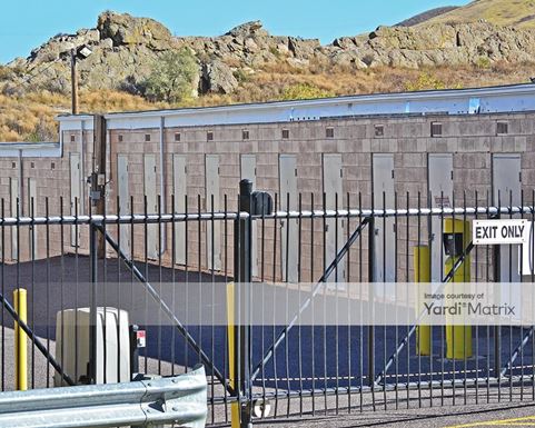 Source URL: https://cdnsc.rentcafe.com/dmslivecafe/3/1058206/1058206-1-2.jpg?width=-1&height=385&quality=80