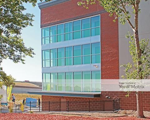 Source URL: https://cdnsc.rentcafe.com/dmslivecafe/3/1058232/1058232-1-2.jpg?width=-1&height=385&quality=80