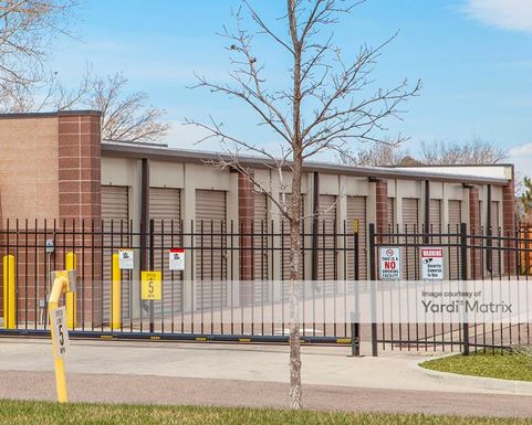 Source URL: https://cdnsc.rentcafe.com/dmslivecafe/3/1058233/1058233-1-5.jpg?width=-1&height=385&quality=80