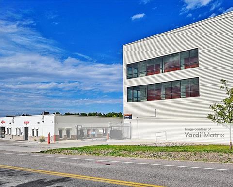 Source URL: https://cdnsc.rentcafe.com/dmslivecafe/3/1058246/1058246-1-5.jpg?width=-1&height=385&quality=80