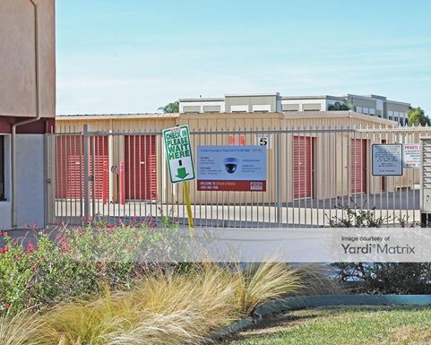 Source URL: https://cdnsc.rentcafe.com/dmslivecafe/3/1058271/1058271-1-4.jpg?width=-1&height=385&quality=80