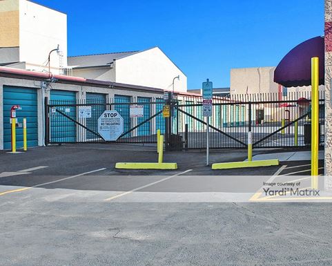 Source URL: https://cdnsc.rentcafe.com/dmslivecafe/3/1058391/1058391-1-5.jpg?width=-1&height=385&quality=80