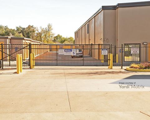 Source URL: https://cdnsc.rentcafe.com/dmslivecafe/3/1058503/1058503-1-3.jpg?width=-1&height=385&quality=80