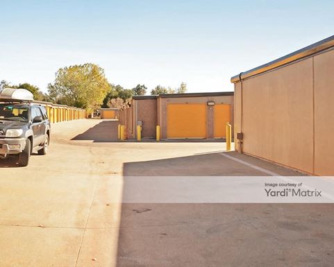 Source URL: https://cdnsc.rentcafe.com/dmslivecafe/3/1058503/1058503-1-4.jpg?width=-1&height=385&quality=80