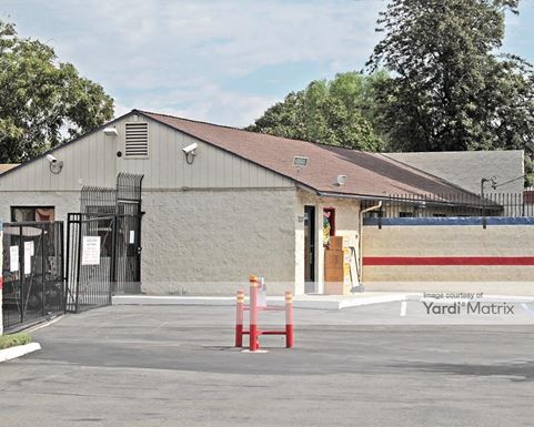 Source URL: https://cdnsc.rentcafe.com/dmslivecafe/3/1058623/1058623-1-2.jpg?width=-1&height=385&quality=80