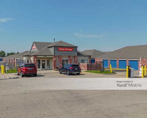 Source URL: https://cdnsc.rentcafe.com/dmslivecafe/3/1058795/1058795-1-4.jpg?width=-1&height=385&quality=80