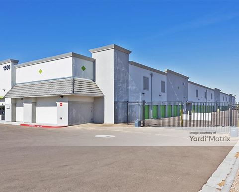 Source URL: https://cdnsc.rentcafe.com/dmslivecafe/3/1058976/1058976-1-4.jpg?width=-1&height=385&quality=80