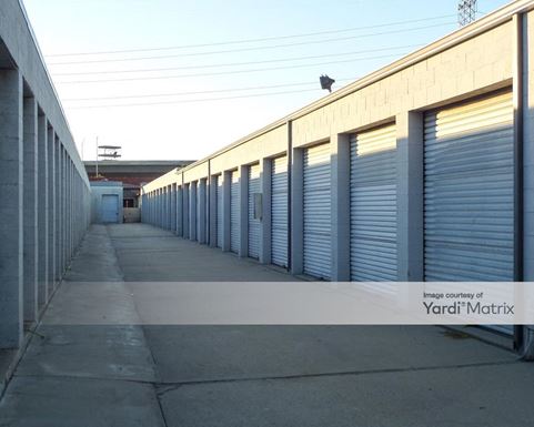 Source URL: https://cdnsc.rentcafe.com/dmslivecafe/3/1059034/1059034-1-5.jpg?width=-1&height=385&quality=80