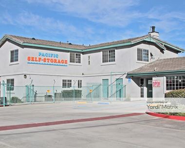 Storage Units for Rent available at 14250 Jurupa Avenue, Fontana, CA 92337