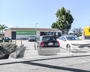 Storage Units for Rent available at 3701 Inglewood Avenue, Redondo Beach, CA 90278