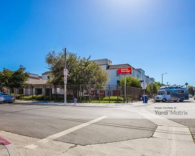 Storage Units for Rent available at 315 South 4th Avenue, Venice, CA 90291