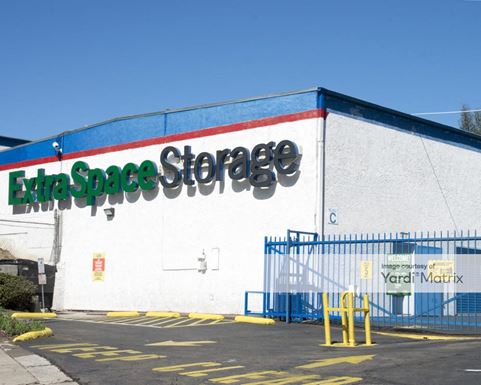 Source URL: https://cdnsc.rentcafe.com/dmslivecafe/3/1059438/1059438-1-4.jpg?width=-1&height=385&quality=80