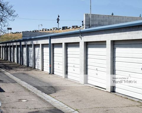 Source URL: https://cdnsc.rentcafe.com/dmslivecafe/3/1059465/1059465-1-4.jpg?width=-1&height=385&quality=80