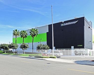 Storage Units for Rent available at 17392 Murphy Avenue, Irvine, CA 92614