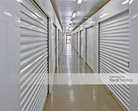 Source URL: https://cdnsc.rentcafe.com/dmslivecafe/3/1059566/1059566-1-4.jpg?width=-1&height=385&quality=80