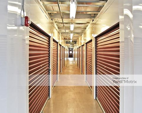 Source URL: https://cdnsc.rentcafe.com/dmslivecafe/3/1059606/1059606-1-2.jpg?width=-1&height=385&quality=80