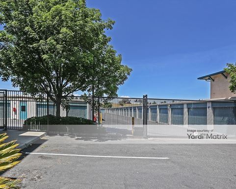 Source URL: https://cdnsc.rentcafe.com/dmslivecafe/3/1059761/1059761-1-3.jpg?width=-1&height=385&quality=80