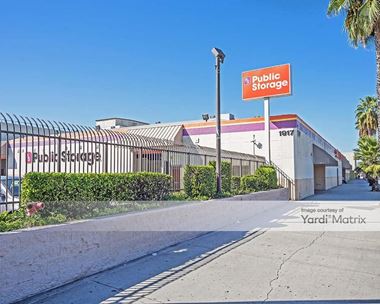 Storage Units for Rent available at 1917 Long Beach Blvd, Long Beach, CA 90806