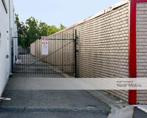 Source URL: https://cdnsc.rentcafe.com/dmslivecafe/3/1059876/1059876-1-5.jpg?width=-1&height=385&quality=80