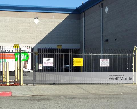 Source URL: https://cdnsc.rentcafe.com/dmslivecafe/3/1059944/1059944-1-3.jpg?width=-1&height=385&quality=80