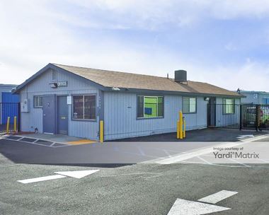 Storage Units for Rent available at 43707 Sierra Hwy, Lancaster, CA 93534