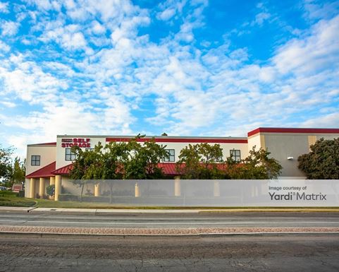 Source URL: https://cdnsc.rentcafe.com/dmslivecafe/3/1059993/1059993-1-4.jpg?width=-1&height=385&quality=80