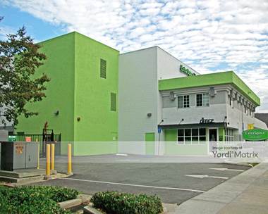 Storage Units for Rent available at 5225 Sepulveda Blvd, Sherman Oaks, CA 91411