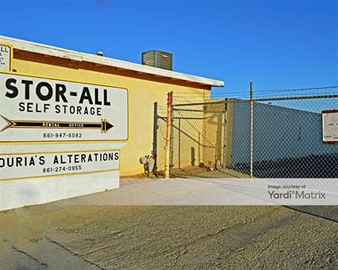 Storage Units for Rent available at 826 East Avenue R, Palmdale, CA 93550