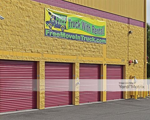 Source URL: https://cdnsc.rentcafe.com/dmslivecafe/3/1060214/1060214-1-5.jpg?width=-1&height=385&quality=80