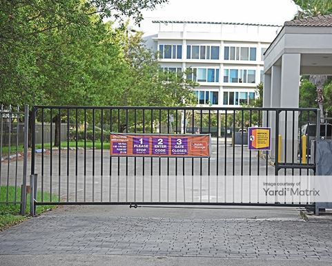 Source URL: https://cdnsc.rentcafe.com/dmslivecafe/3/1060442/1060442-1-5.jpg?width=-1&height=385&quality=80