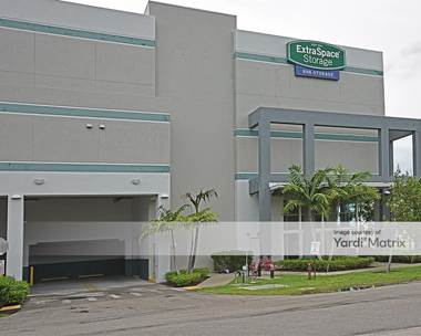 Storage Units for Rent available at 910 SW 68th Avenue, Miami, FL 33144