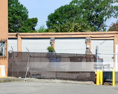 Source URL: https://cdnsc.rentcafe.com/dmslivecafe/3/1060484/1060484-1-2.jpg?width=-1&height=385&quality=80