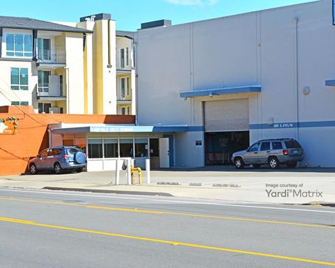 Source URL: https://cdnsc.rentcafe.com/dmslivecafe/3/1060501/1060501-1-2.jpg?width=-1&height=385&quality=80