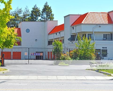 Source URL: https://cdnsc.rentcafe.com/dmslivecafe/3/1060512/1060512-1-2.jpg?width=-1&height=385&quality=80