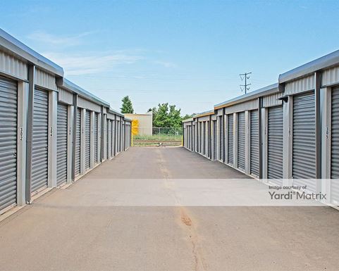 Source URL: https://cdnsc.rentcafe.com/dmslivecafe/3/1060613/1060613-1-4.jpg?width=-1&height=385&quality=80